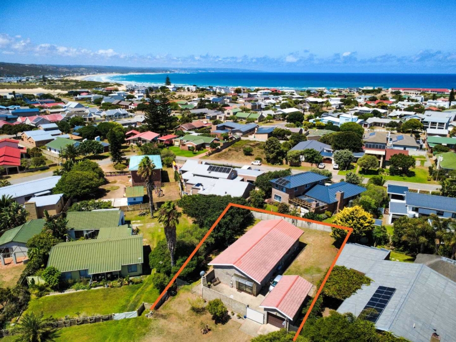 4 Bedroom Property for Sale in Stilbaai Wes Western Cape